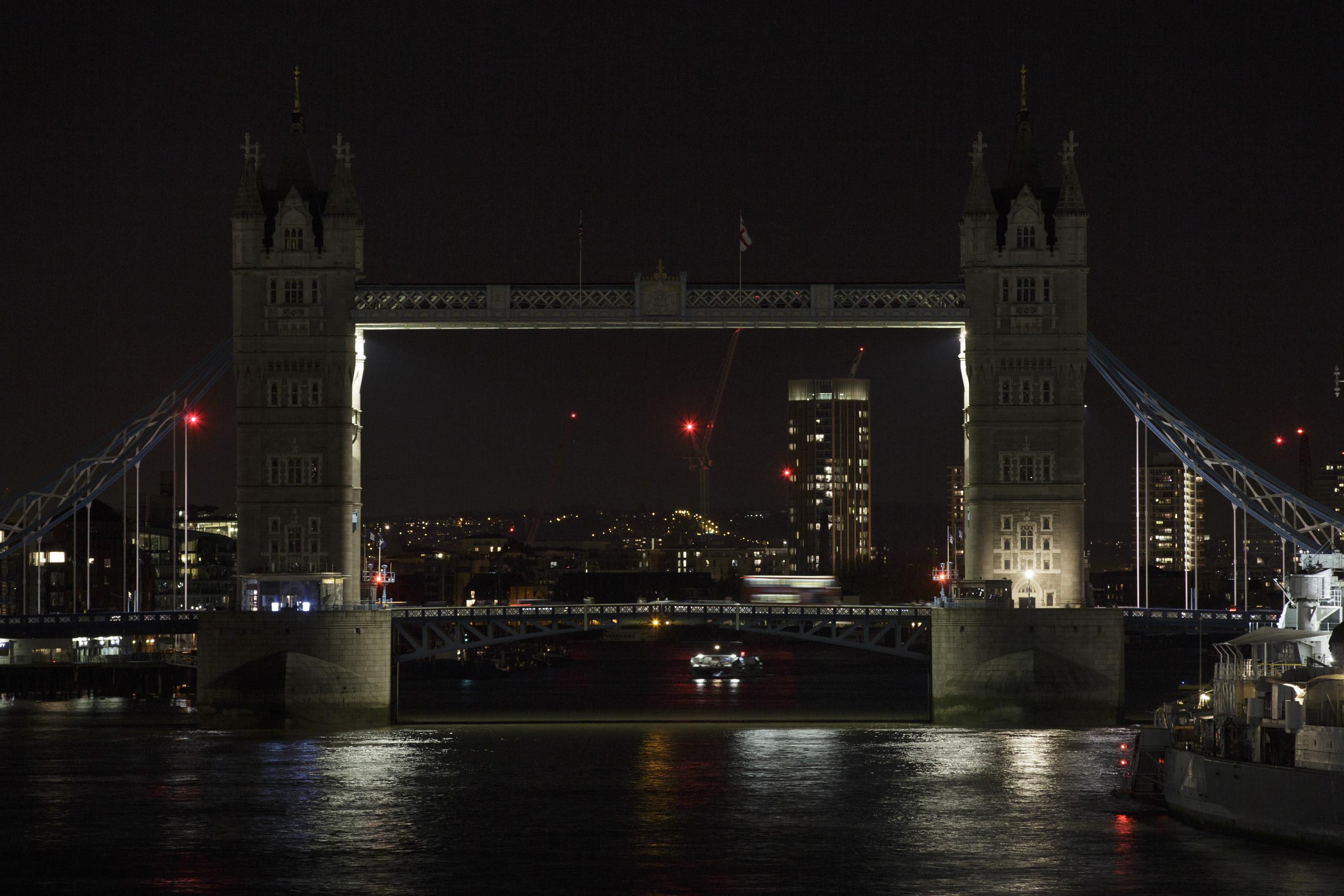 倫敦塔橋熄燈