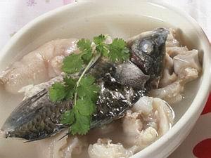 產婦鯽魚湯