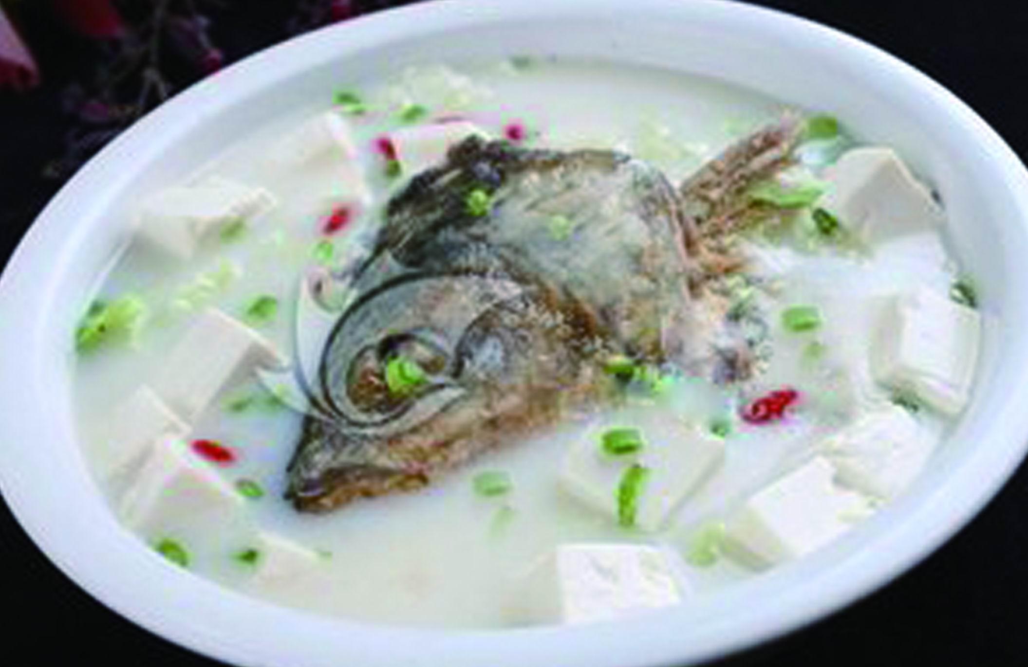 魔芋煲鯽魚