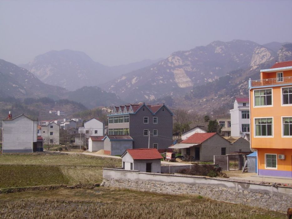 岩腳下村(雲南宣威市格宜鎮下轄村)