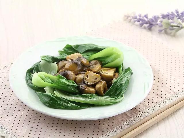 草菇炒青椒