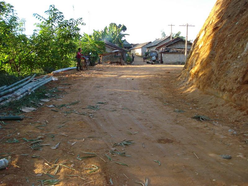 進村道路