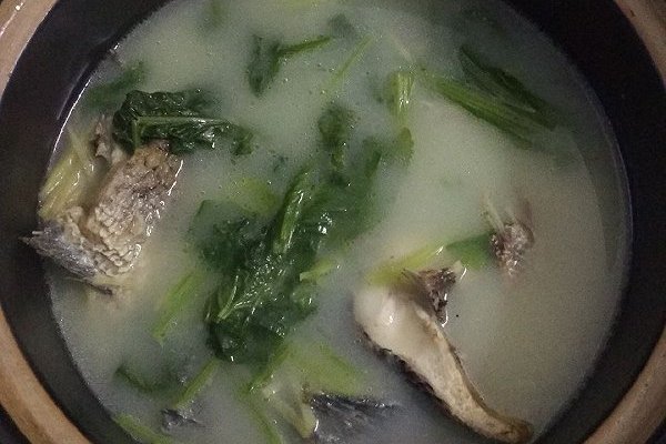 芥菜豆腐魚湯