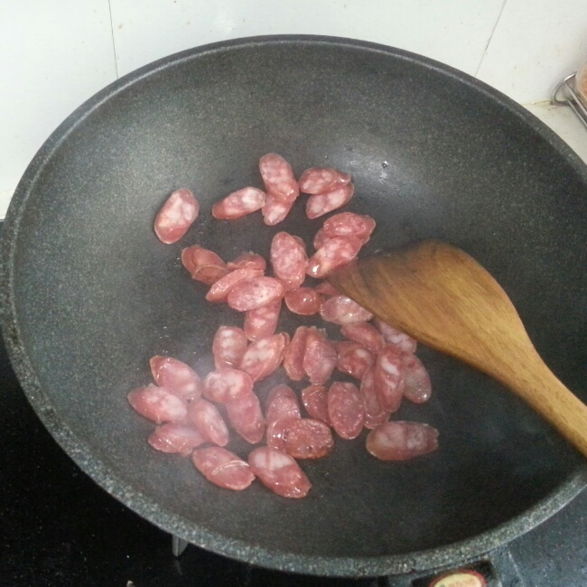 芋香腊味煲仔飯