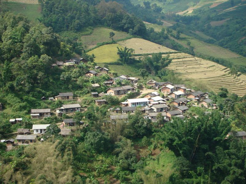 中幫登村