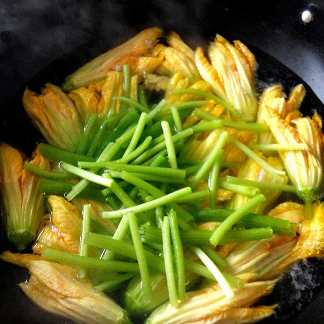 釀南瓜花湯