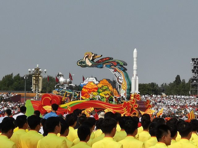 “交響絲路、如意甘肅”彩車