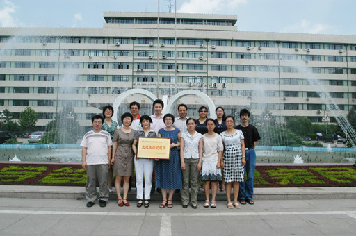 張秀英(東北農業大學獸醫藥理學與毒理學教研室主任)