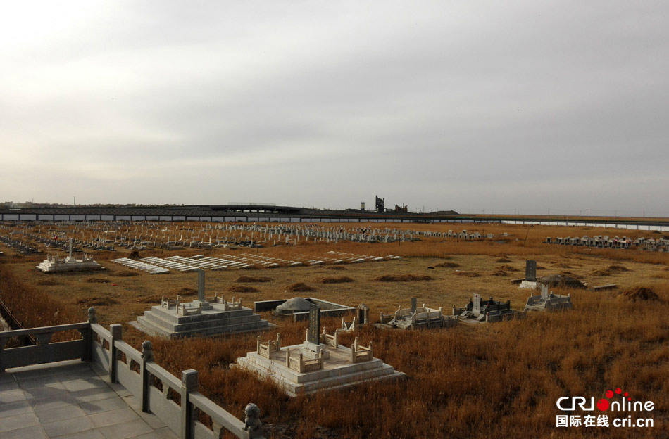 格爾木烈士陵園