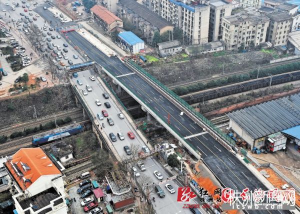 勞動路跨京廣鐵路橋