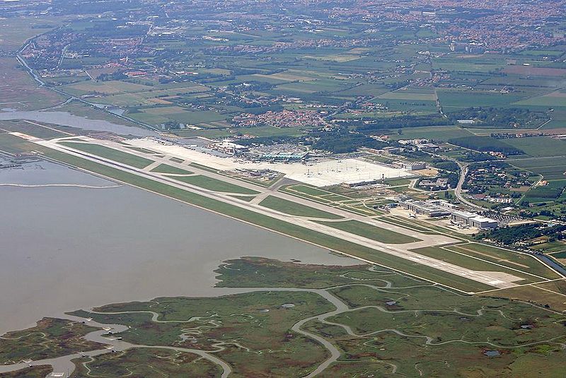 威尼斯馬可·波羅國際機場(馬可波羅國際機場)