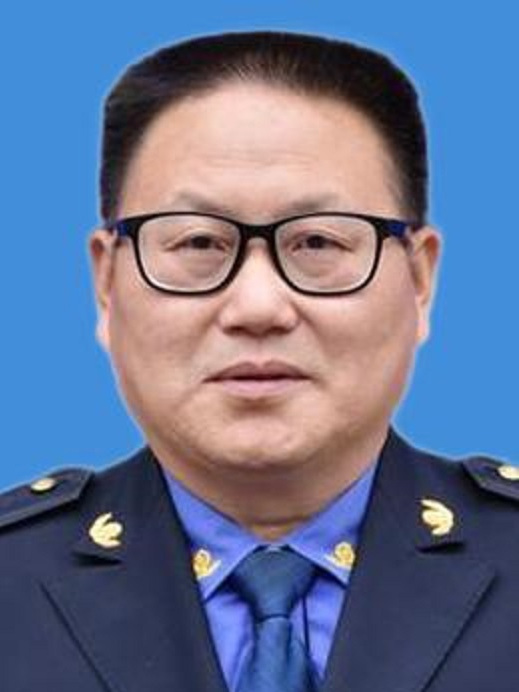 李政(湖南省張家界市武陵源區城市管理和綜合執法局執法大隊三級主任科員)