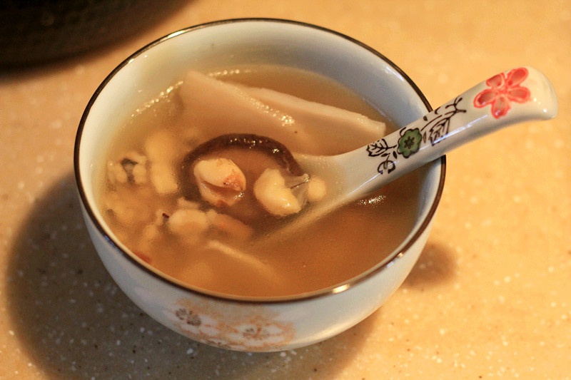 四神茯苓雞湯