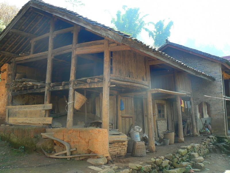 背陰寨村(雲南雲縣大朝山西鎮下轄村)