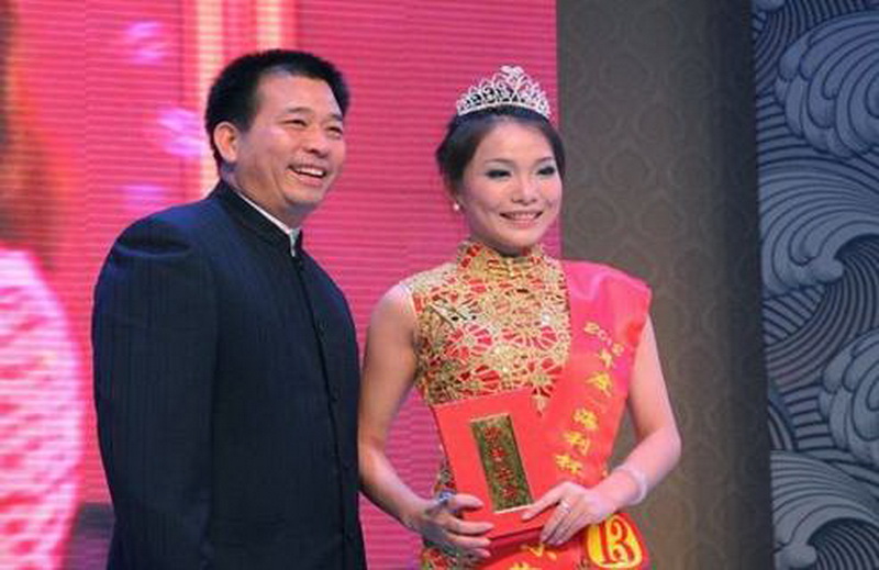 李儒昌與2012海利杯橘州小姐大賽冠軍
