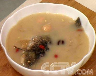 棗杞雙雪煲鯽魚