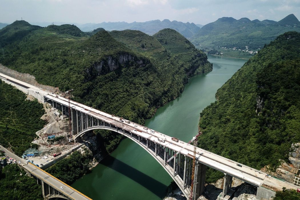 夜郎湖特大橋