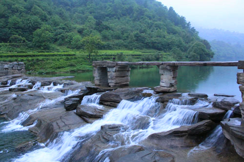 陽壩亞熱帶生態旅遊風景區(康縣陽壩自然風景區)