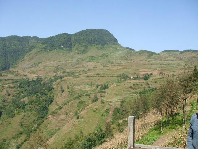 麻園自然村(牛街鎮南廠村下轄自然村)