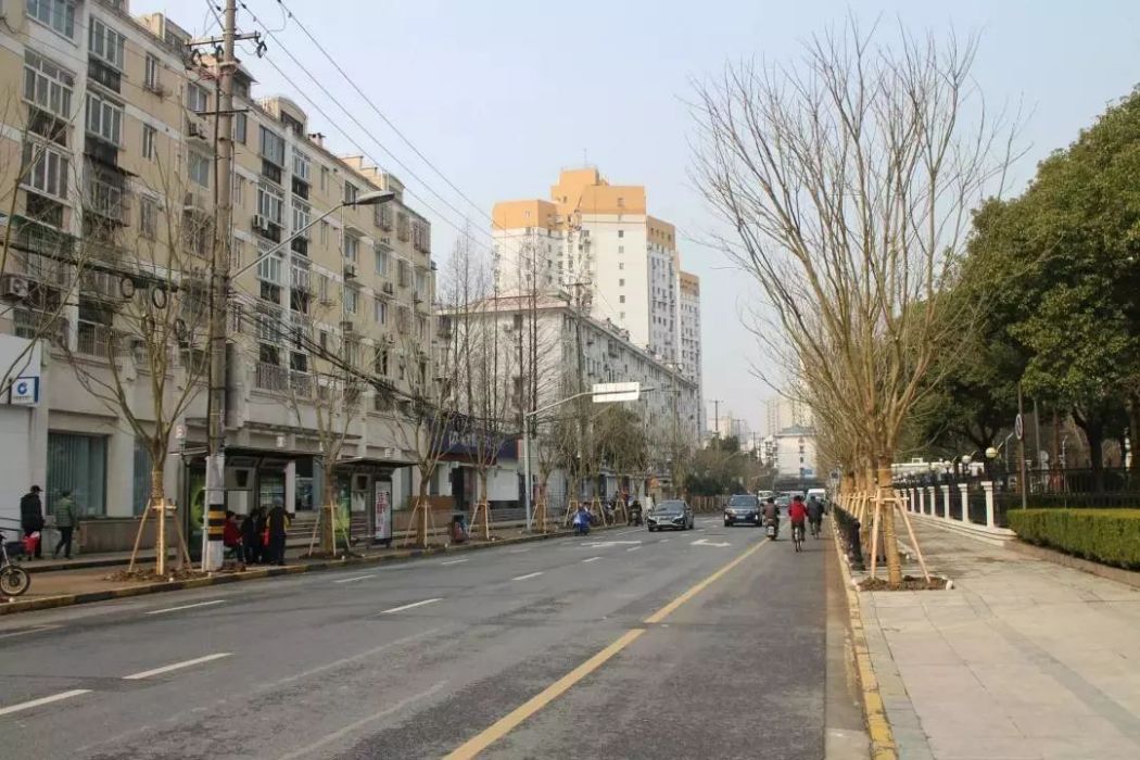 銅川路(山東省青島市李滄區一道路名)