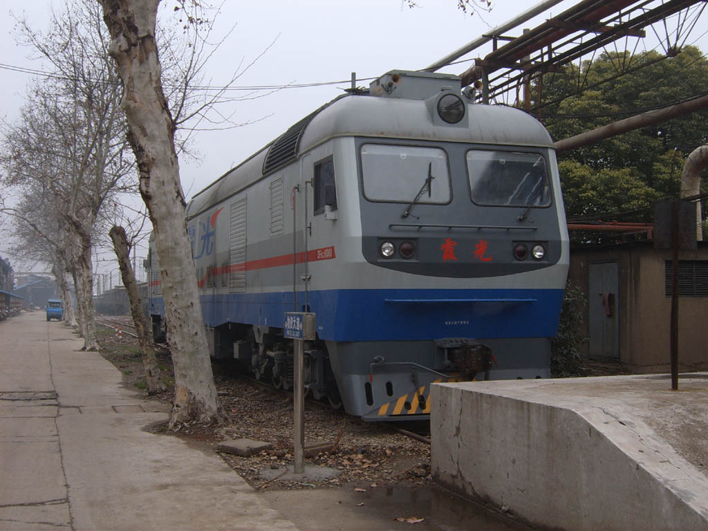 東風8CJ型0001號機車