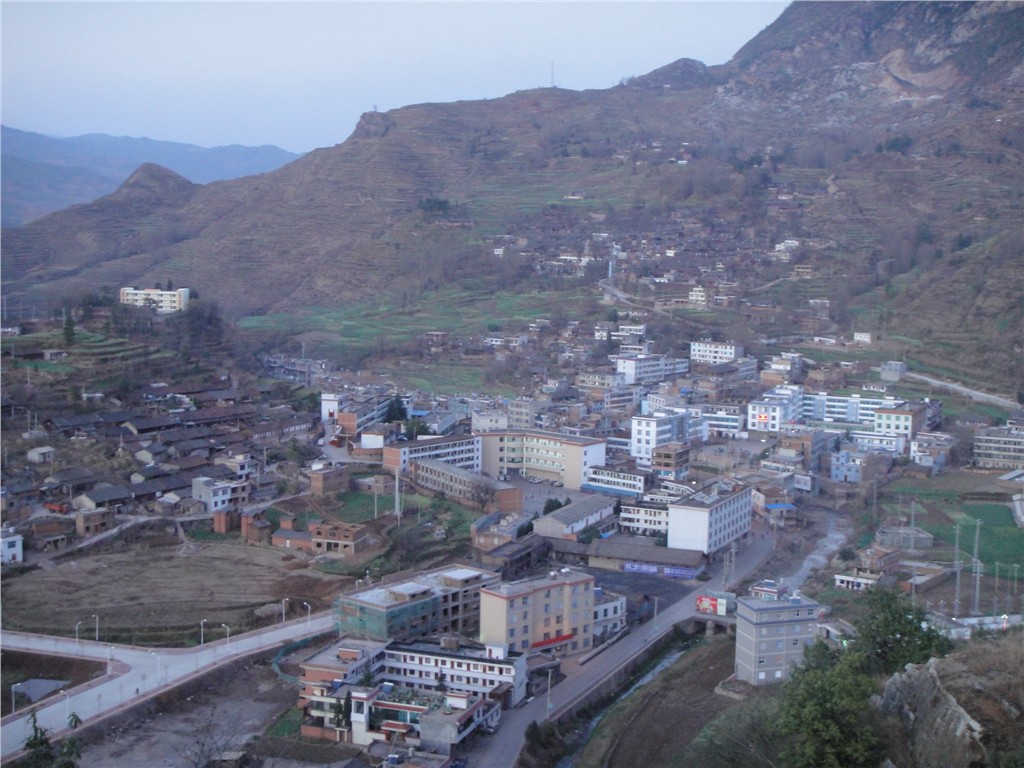 山背後村(雲南宣威市東山鎮下轄村)