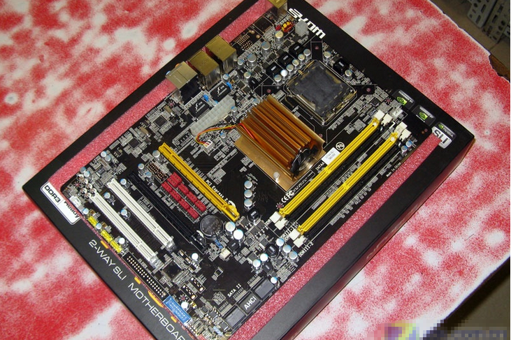 影馳740I SLI