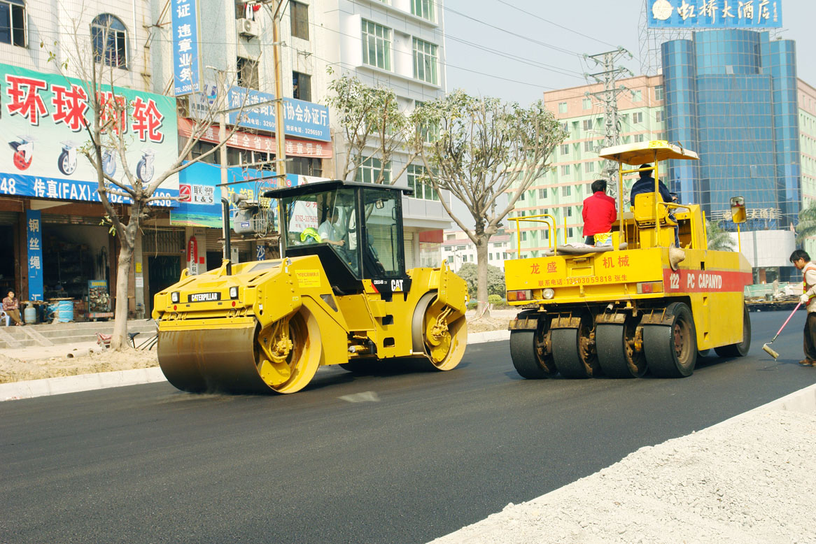 雙鋼輪壓路機