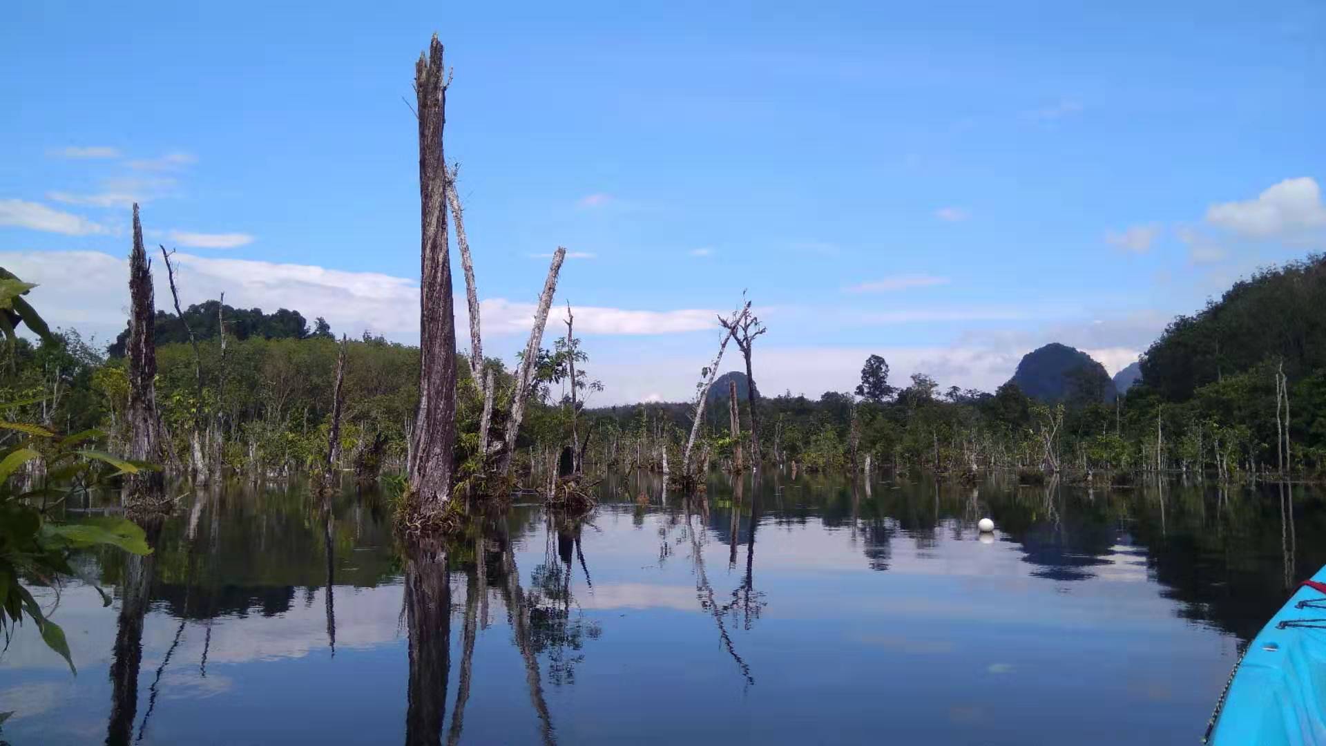 甲米鏡湖