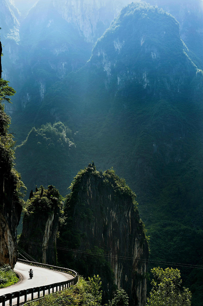 滿月鄉山路