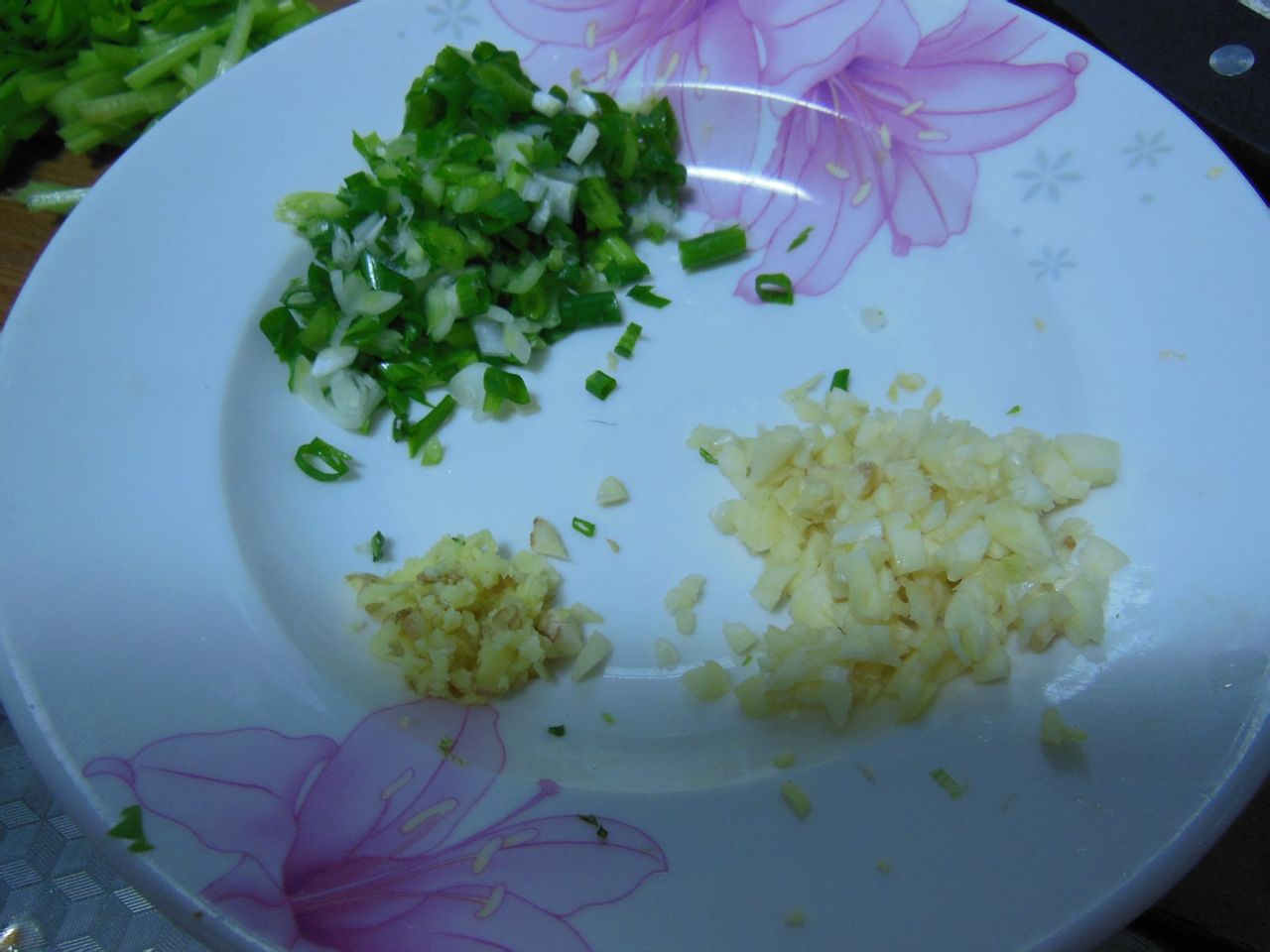 芹菜番茄肉絲麵