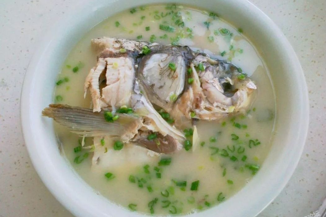 豌豆魚頭湯