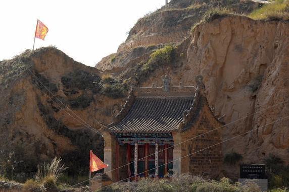 北極蓮花山龍鳳寺