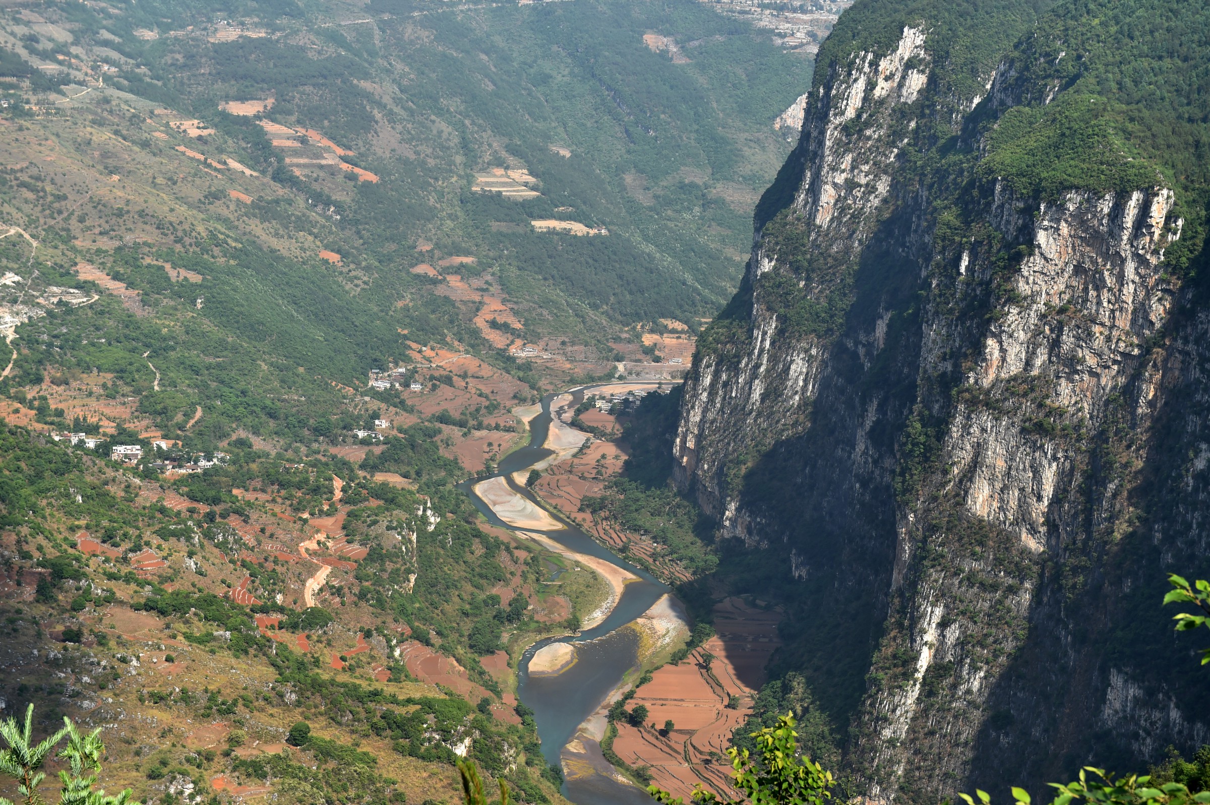 尼珠河大峽谷(泥豬河)