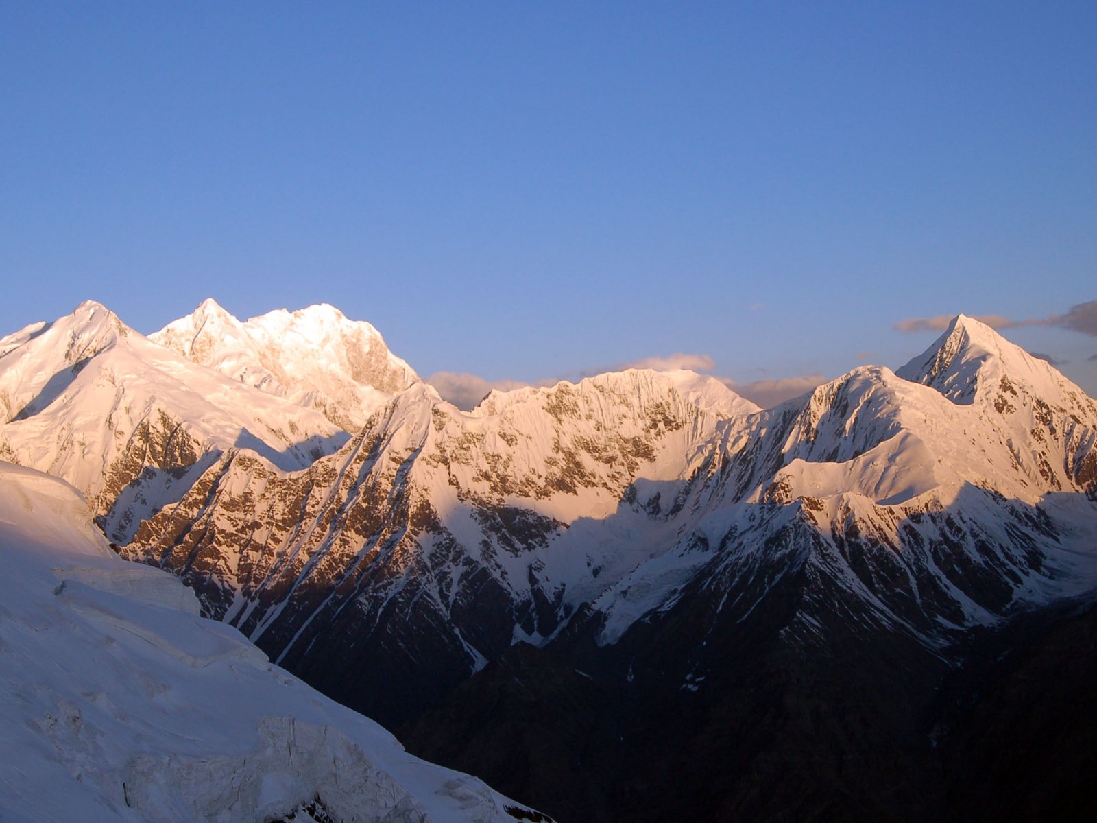 迪斯特吉峰