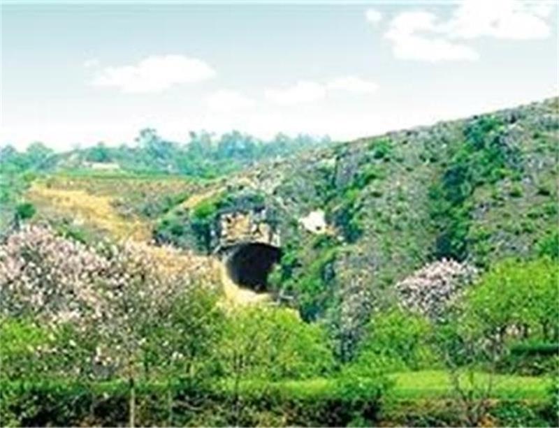 織機洞遺址遠景