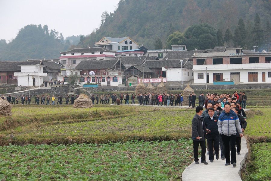 河邊二組村