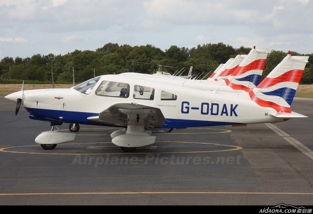 PA-28型飛機