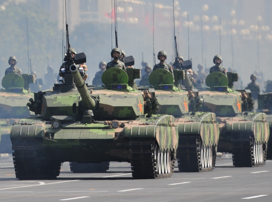 國慶60周年閱兵中99式主戰坦克方隊