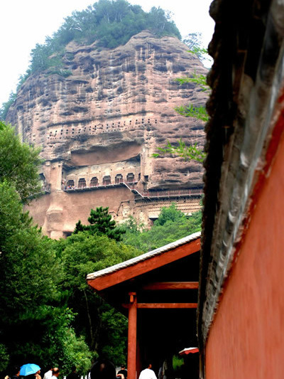 麥積山頂磚塔