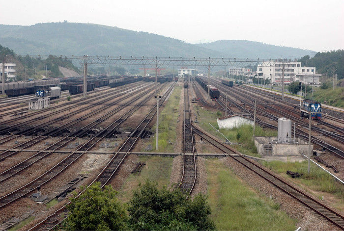 廣梅汕鐵路龍川北站（京九線南段最大編組站）