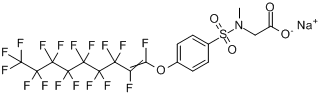N-[[4-[（十七氟壬烯基）氧基]苯基]磺醯基]-N-甲基甘氨酸鈉鹽