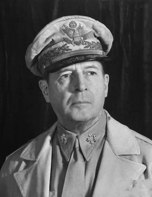 道格拉斯·麥克阿瑟(Douglas MacArthur)