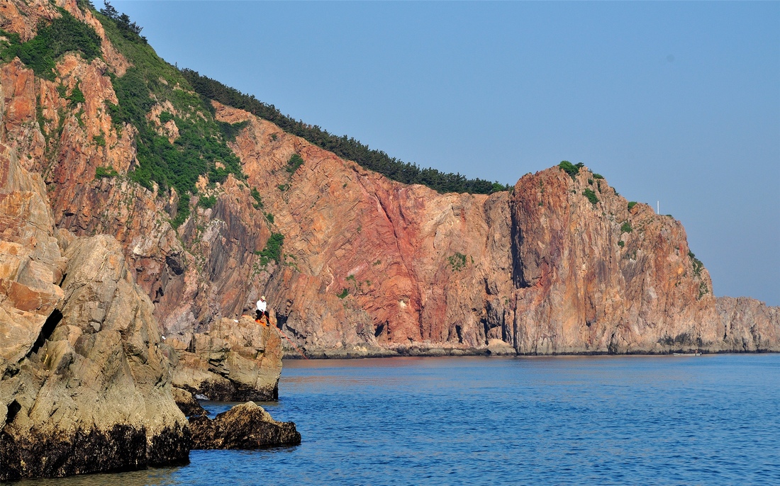 芝罘島北側海蝕崖