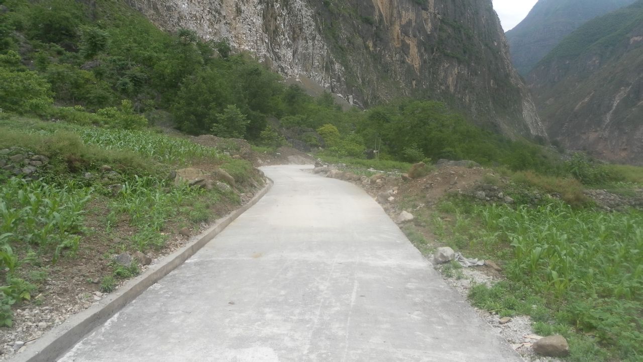 瓦西村 公路