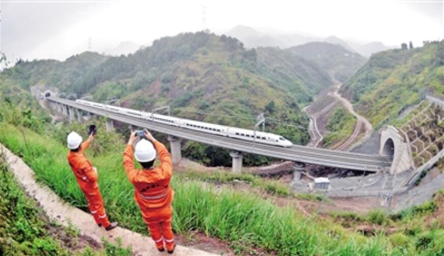 渝萬高速鐵路(中國重慶渝北至萬州高速鐵路)