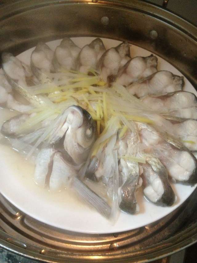 孔雀開屏清蒸魚