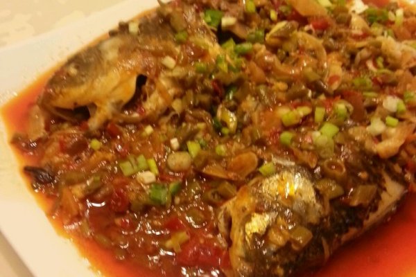 泡豇豆煸鯽魚