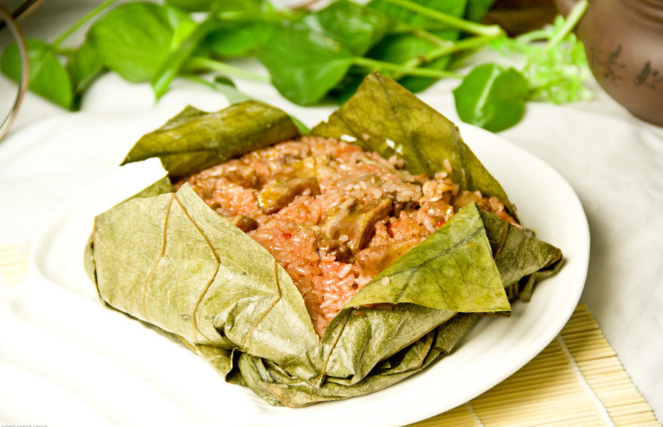 蜜汁荷葉包飯