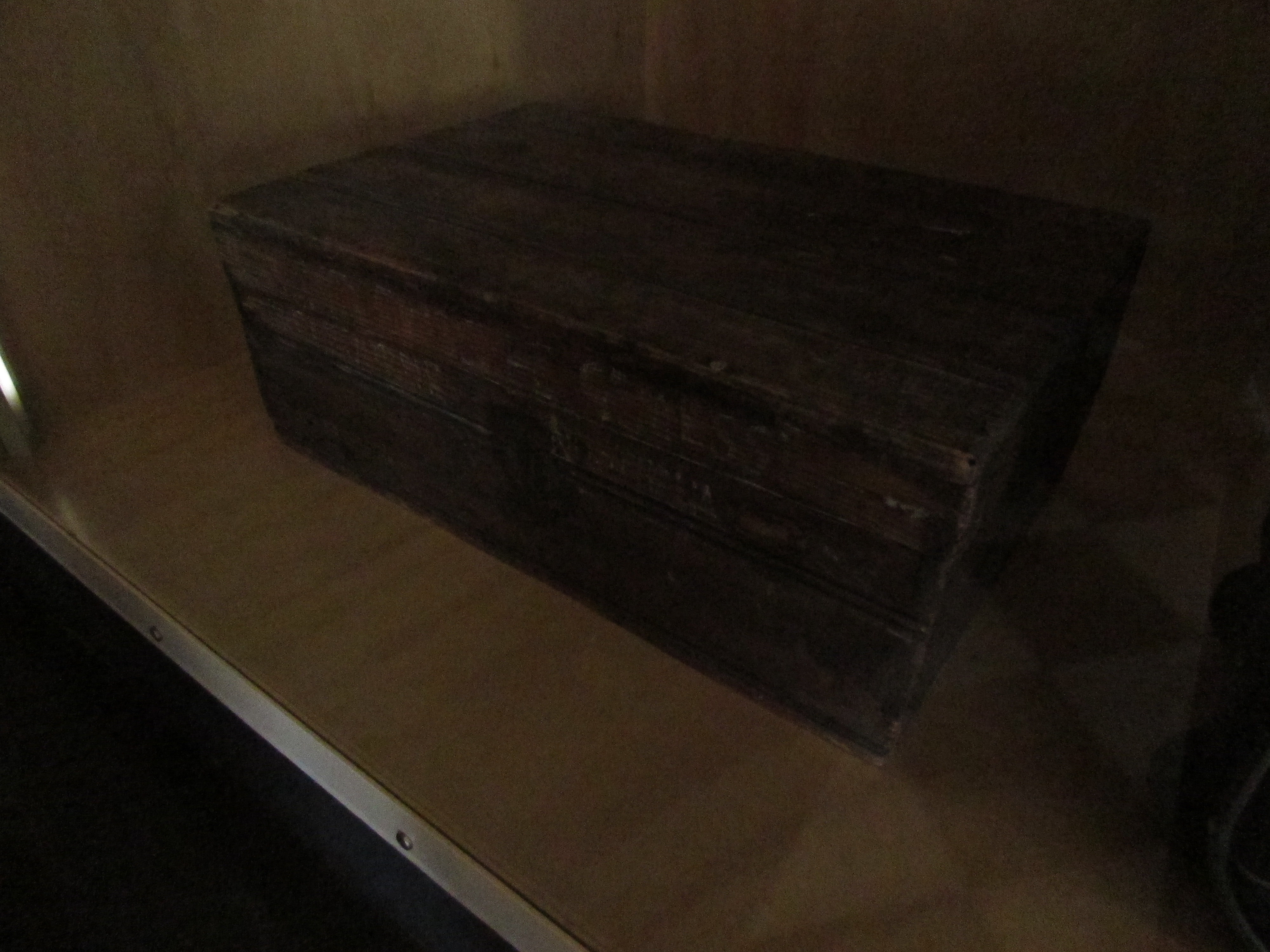 木製行李箱